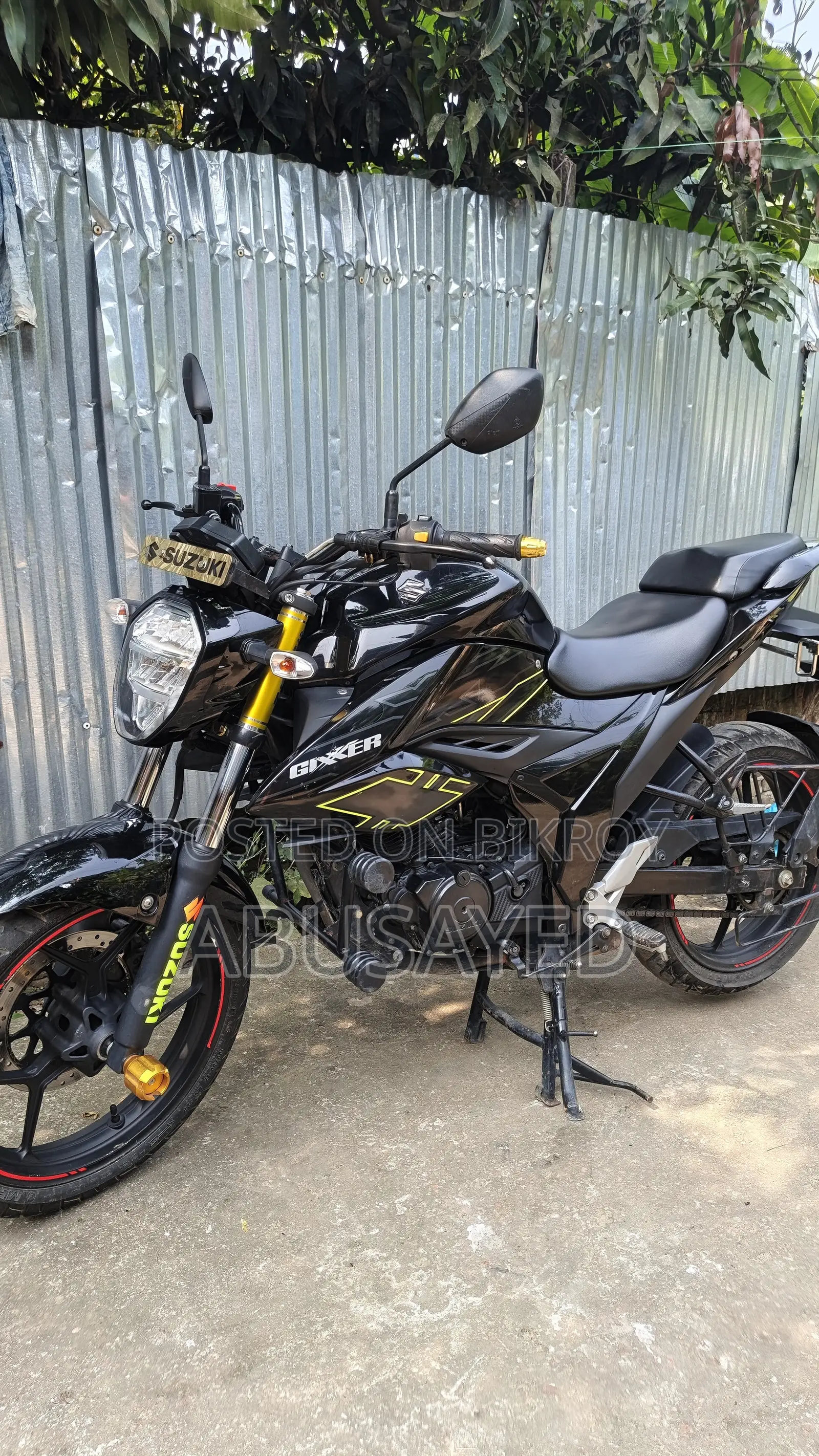 সুজুকি জিক্সার ২০২৪ ব্ল্যাক