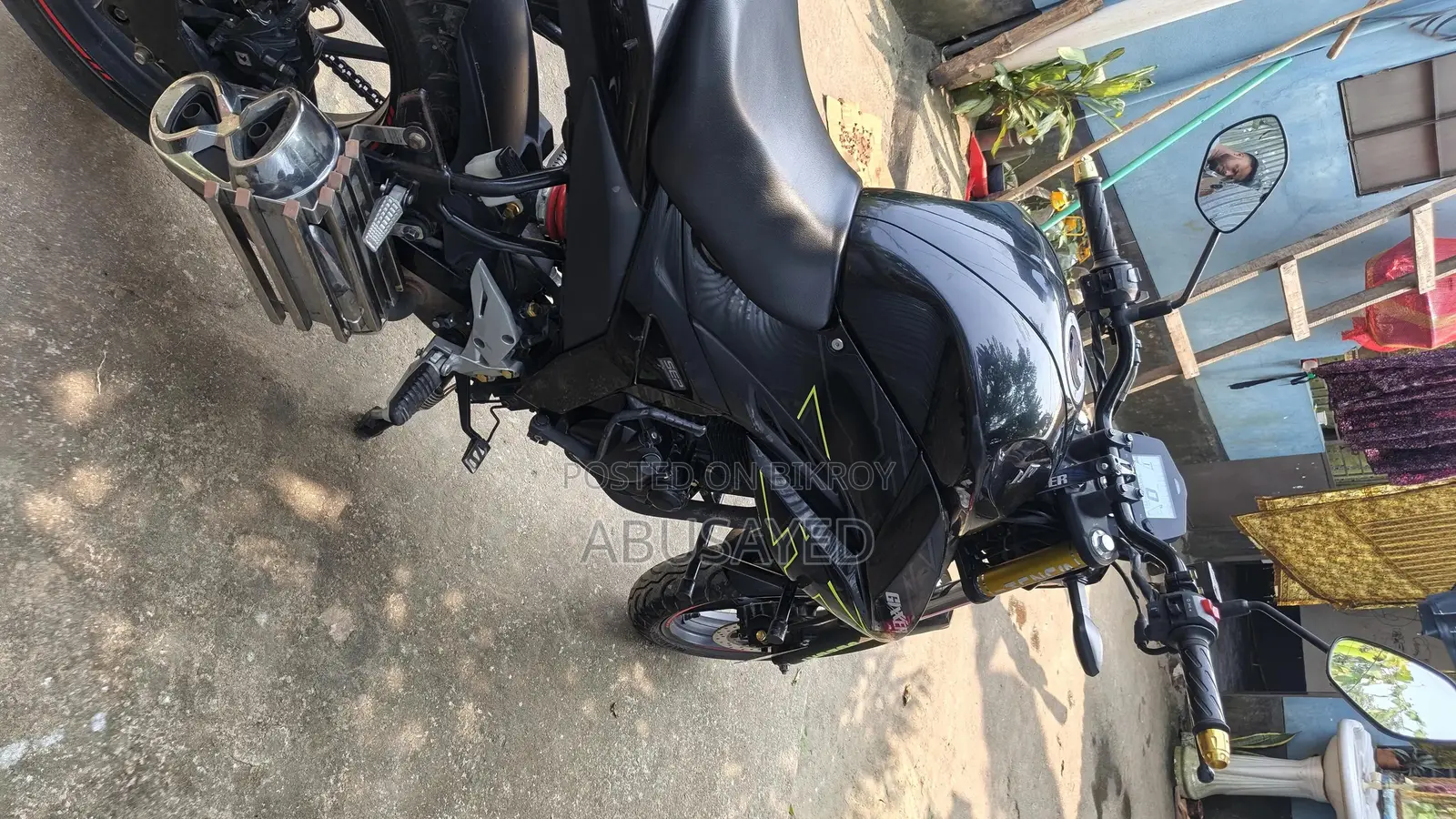সুজুকি জিক্সার ২০২৪ ব্ল্যাক