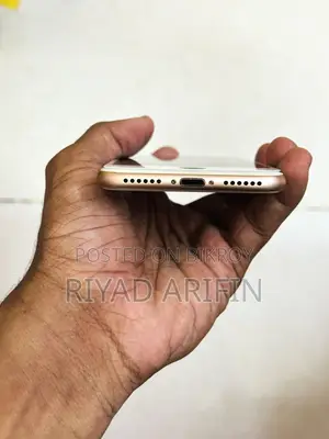 Apple iPhone 8 64 GB Gold
