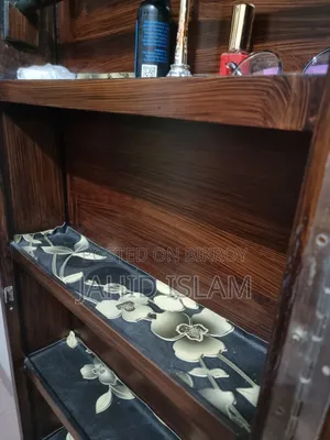 ব্যাবহার উপযোগী, ড্রেসিং টেবিল।