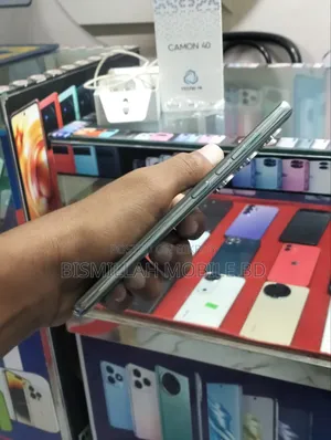 টেকনো ক্যামন ৪০ ২৫৬ জিবি