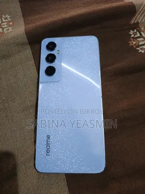 রিয়েলমি 128 জিবি