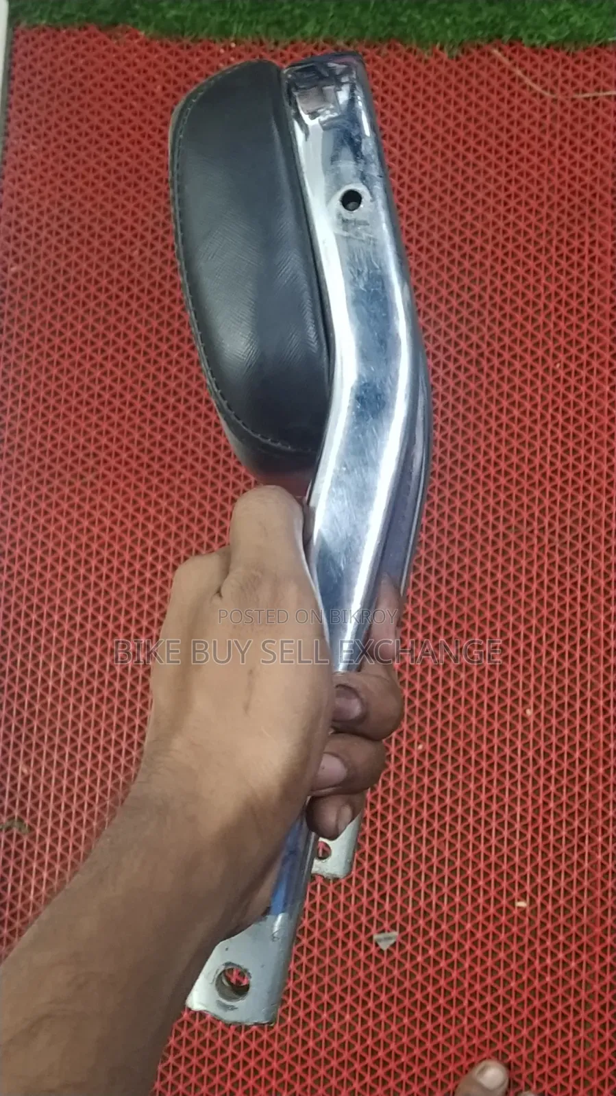 অ্যাভেঞ্জার রিয়ার পার্ট