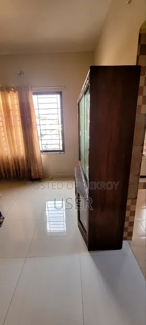 ডাইনিং শোকেস