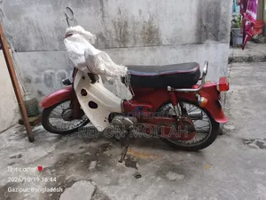 হোন্ডা ১৯৯০ সাদা