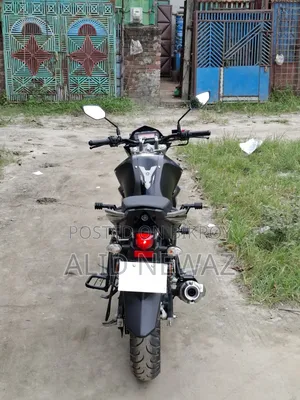 ইয়ামাহা এফজেডএস ভি২ ২০২৬ কালো
