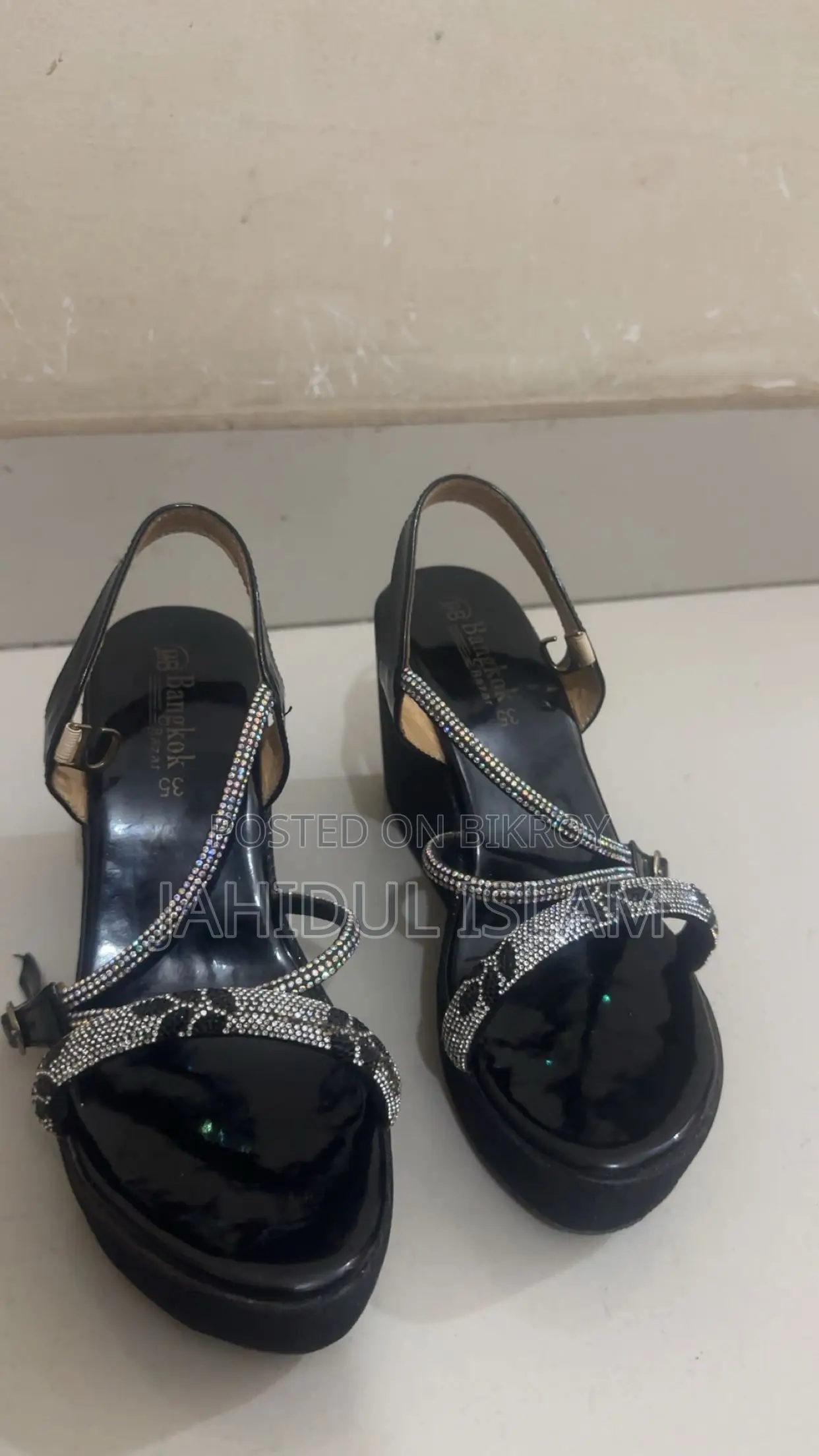 Shoes sell