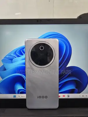 Vivo iQOO Z10 256 GB Silver