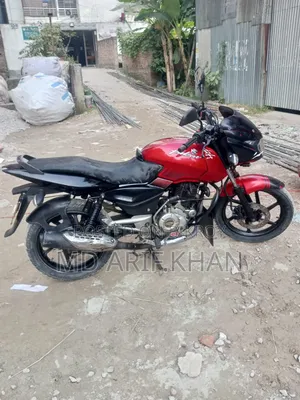 বাজাজ পালসার ১৫০ ২০১৪ রেড