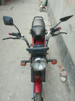 মোটরসাইকেল ২০২২ লাল