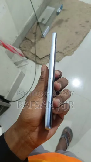 মোটোরোলা এজ ৫০ ফিউশন ১২৮ জিবি
