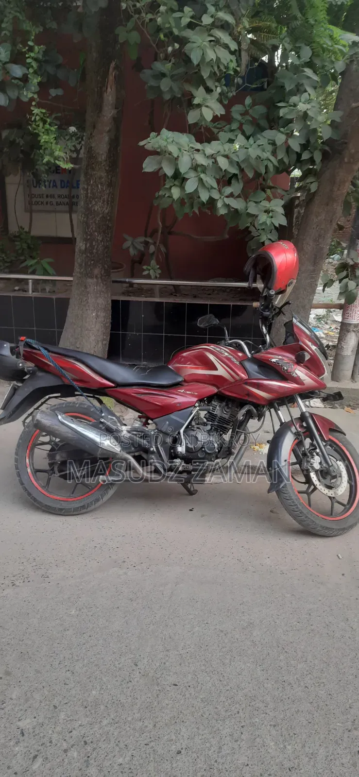 বাজাজ ডিসকভার ১৫০এফ ২০১৬ রেড