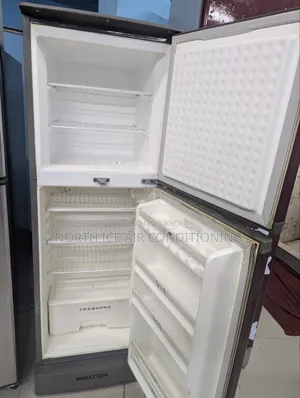 Walton Maroon Color Frost Fridge 12.5 Cft.
