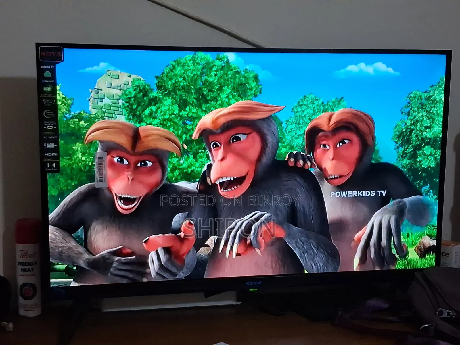 Nova 32" Voice Control TV
