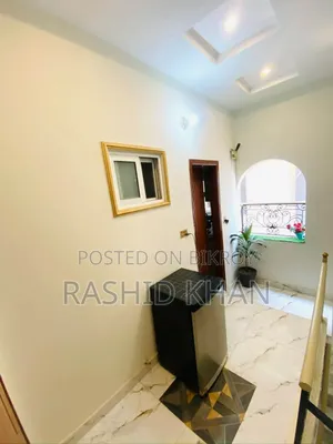 বসুন্ধরায় ভাড়ার জন্য ফার্নিশড ৩ বেডরুমের অ্যাপার্টমেন্ট