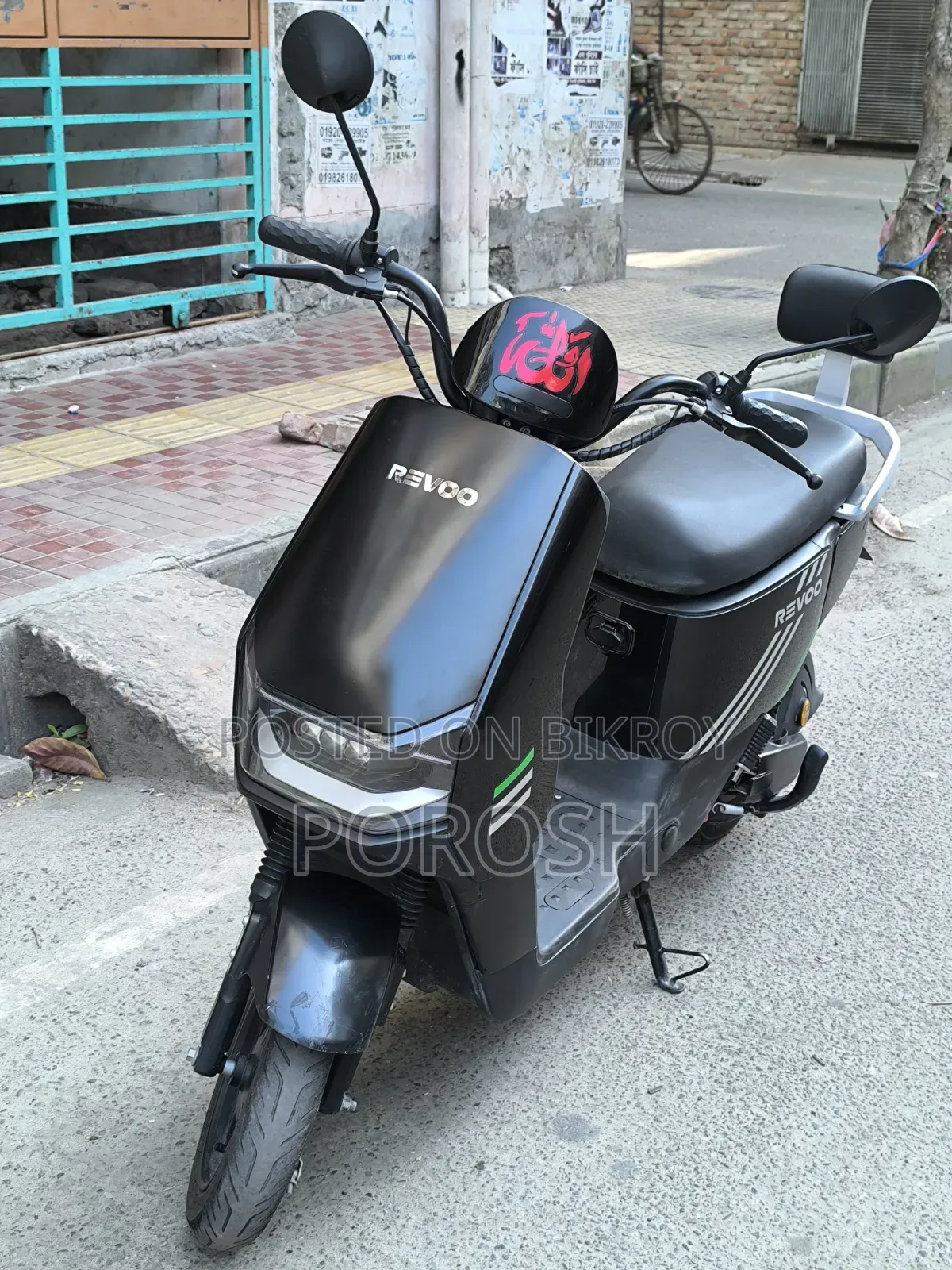 Revoo A10 2026 Black