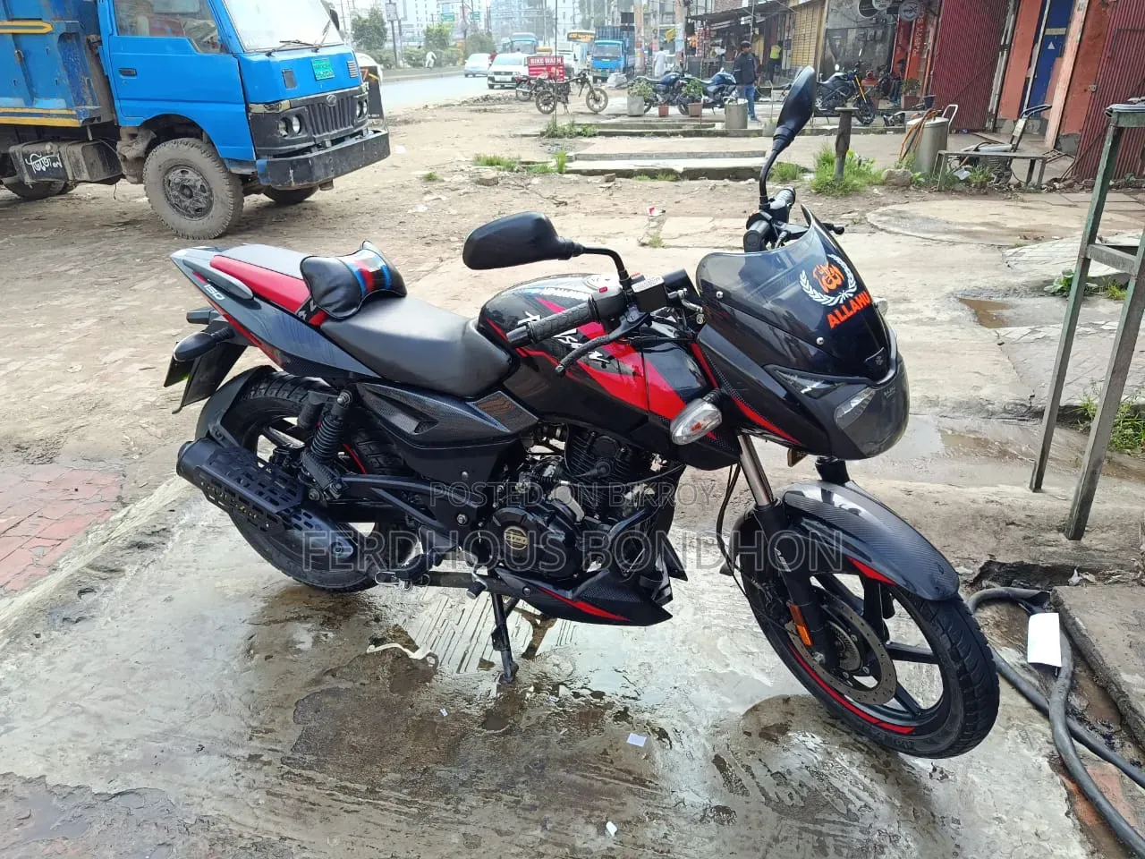 বাজাজ পালসার ১৫০ ২০২২ ব্ল্যাক