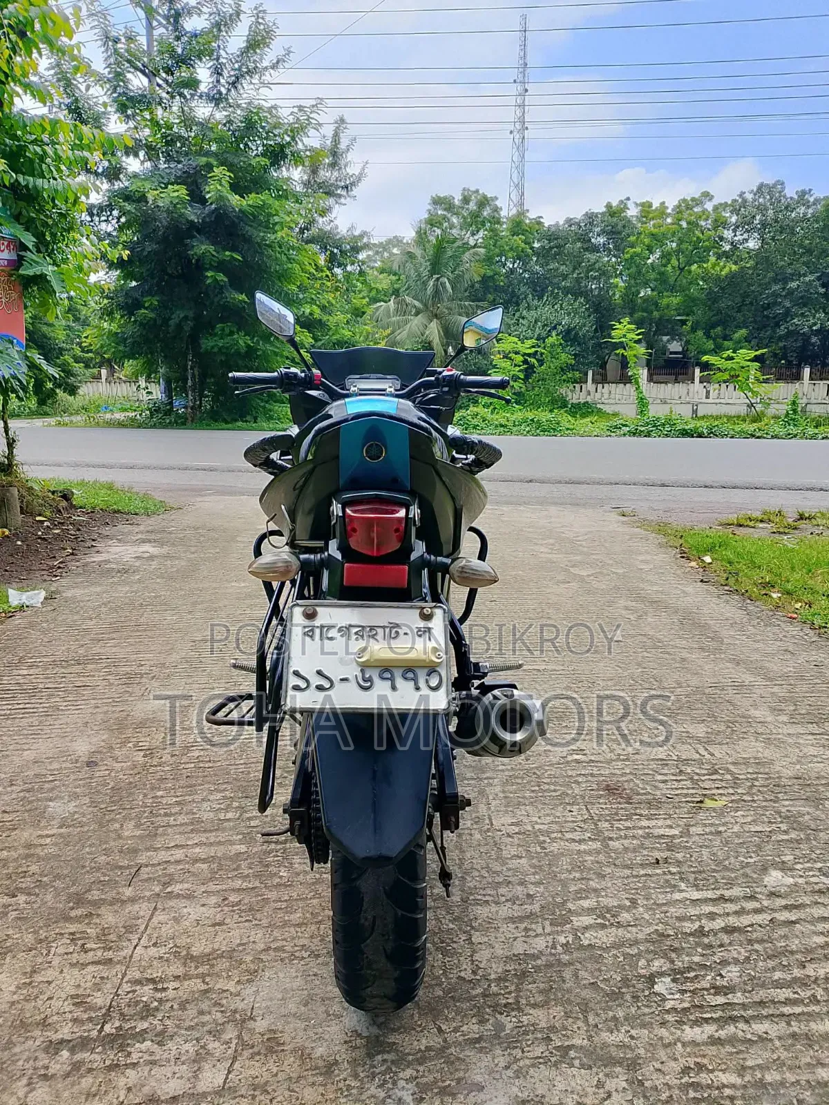 ইয়ামাহা ফেজার ভি১ ২০২১ কালো