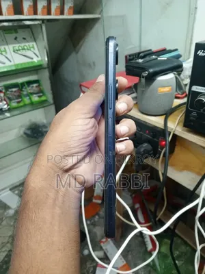 ইনফিনিক্স হট কুড়ি ১২৮ জিবি