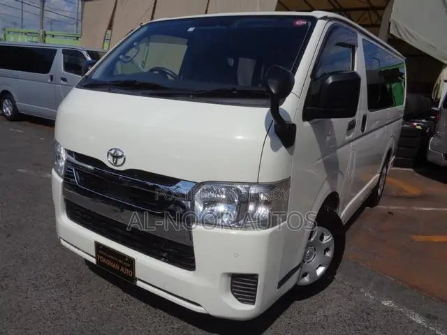 Toyota HiAce 2021 White