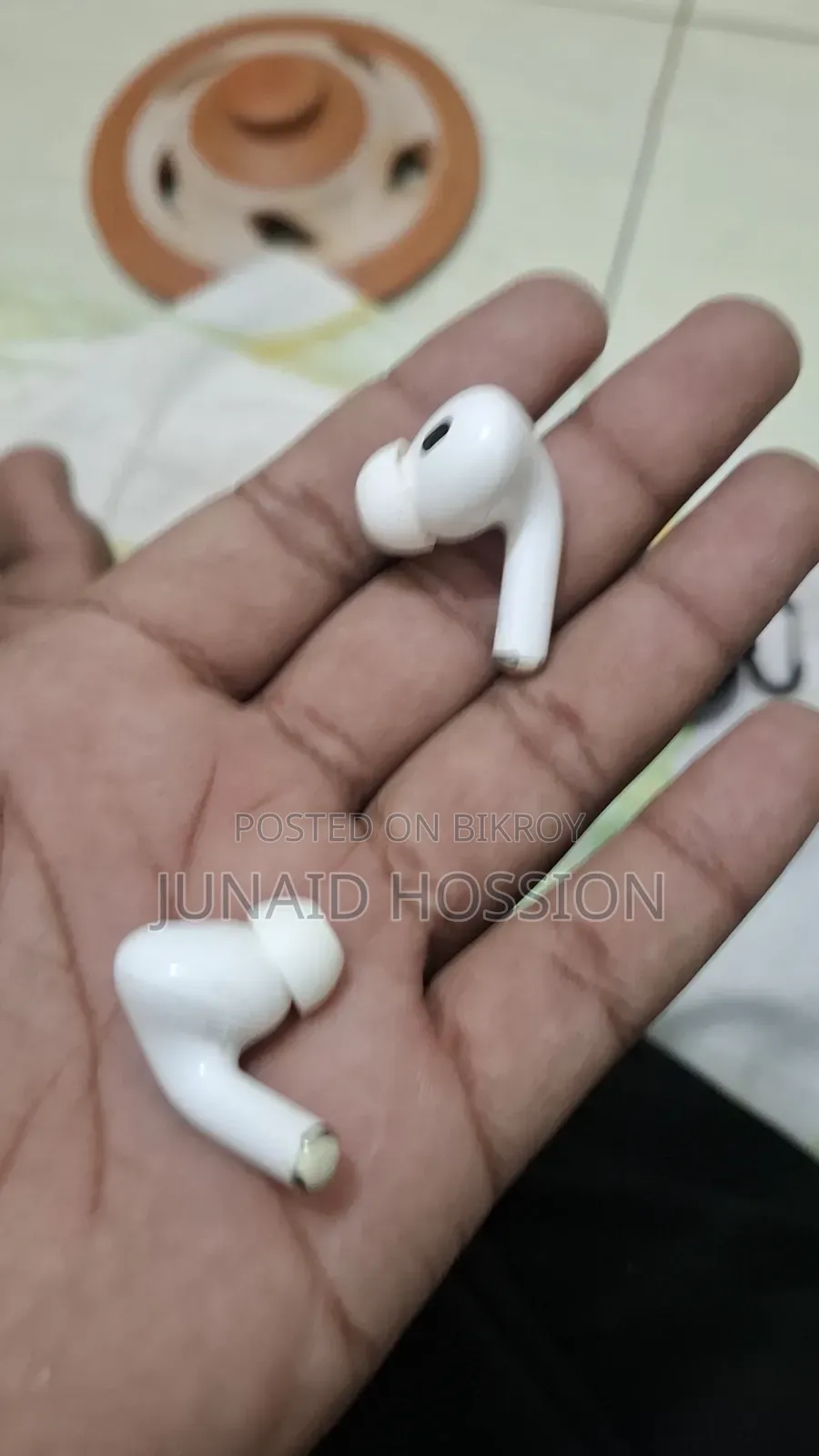 Apple AirPods Pro..