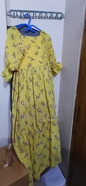 ব্যবহৃত লং গাউন, নতুনের মতো