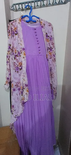 ব্যবহৃত লং গাউন, নতুনের মতো