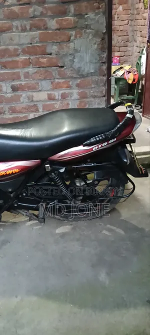 Bajaj Discover 100 2012 Red