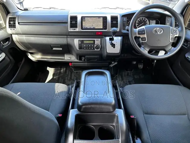 Toyota HiAce 2021 Silver