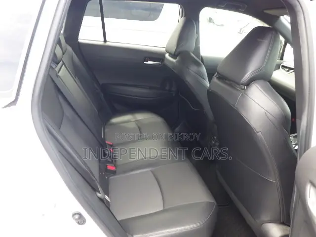 Toyota Corolla Cross 1.8 Hybrid FWD 2022 Pearl