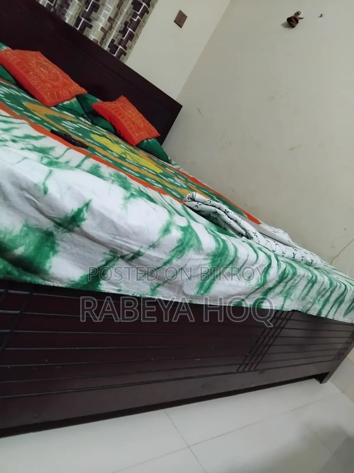 6/7 feet Box Bed (with Mattress)