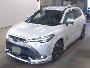 Toyota Corolla Cross 1.8 Hybrid AWD 2021 Pearl