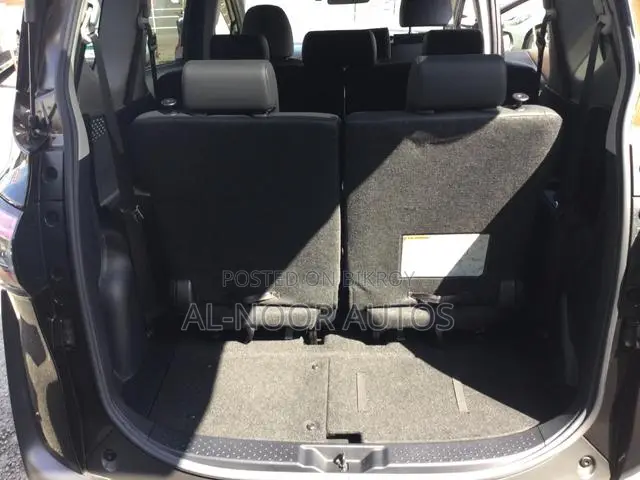 Toyota Sienta 2021 Pearl