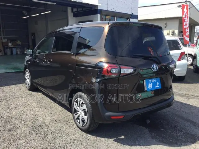Toyota Sienta 2021 Pearl