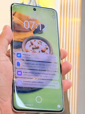 Vivo V50e 128 GB Silver
