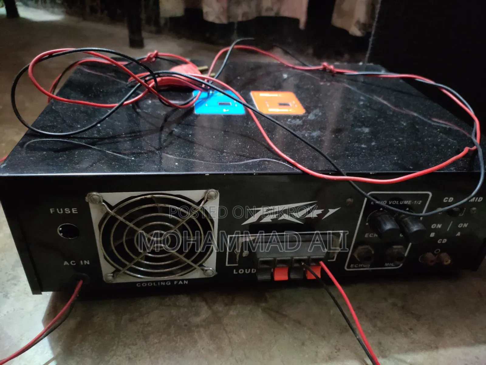 Amplifier With Sound Box