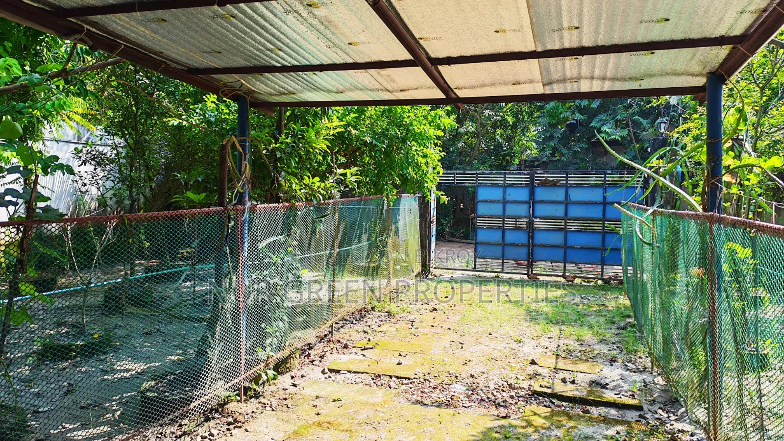 5 katha south-facing plot with a Bengali-style house built in Sector 8 for sale