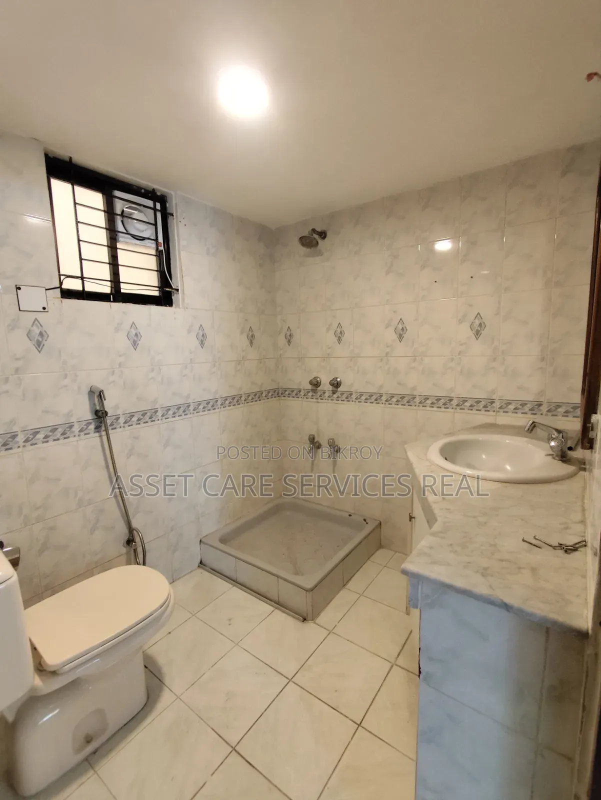 4 Bedroom Duplex in Gulshan for rent