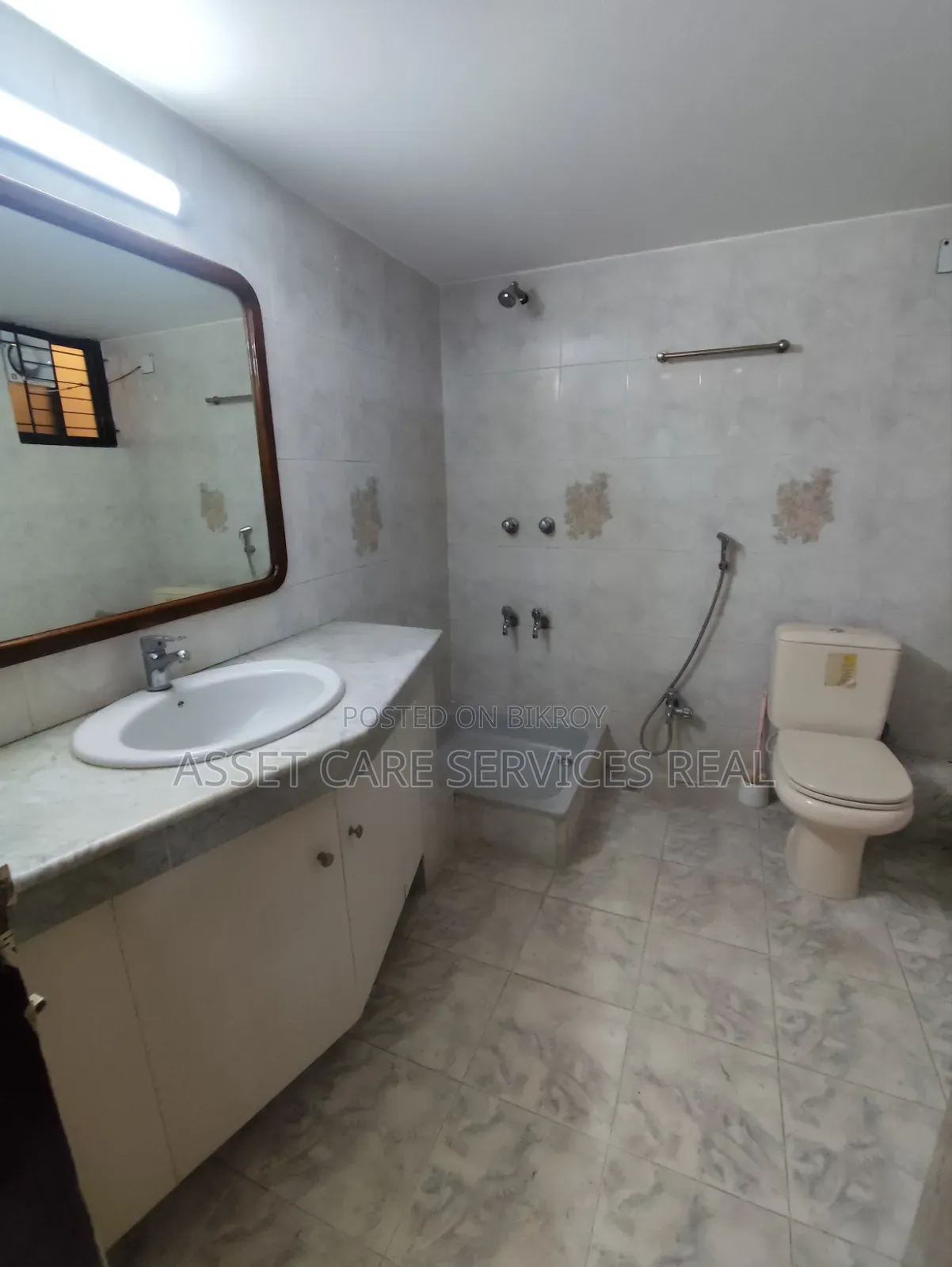 4 Bedroom Duplex in Gulshan for rent
