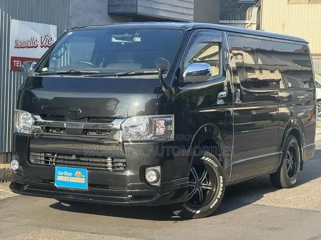 Toyota HiAce 2021 Black