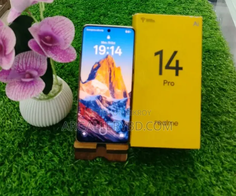 রিয়েলমি ১৪ প্রো ১২৮ জিবি হোয়াইট