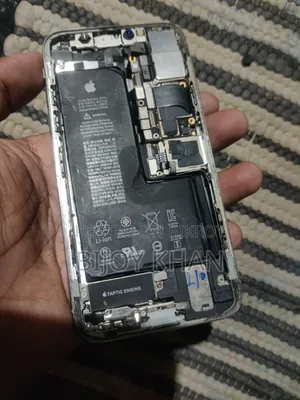 অ্যাপল আইফোন এক্সএস ৬৪ জিবি সাদা