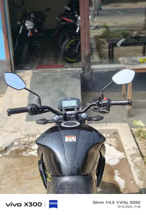 সুজুকি জিক্সার ২০২৪ ব্ল্যাক