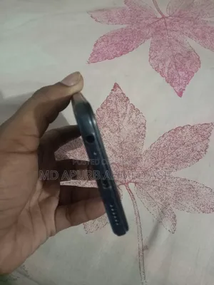 ইনফিনিক্স স্মার্ট ৬ প্লাস ৩২ জিবি নীল