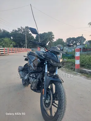 হিরো এক্সট্রিম ১২৫আর ২০২৬ কালো