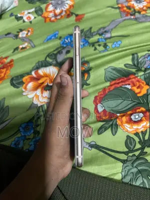 Apple iPhone 8 Plus 64 GB Gold