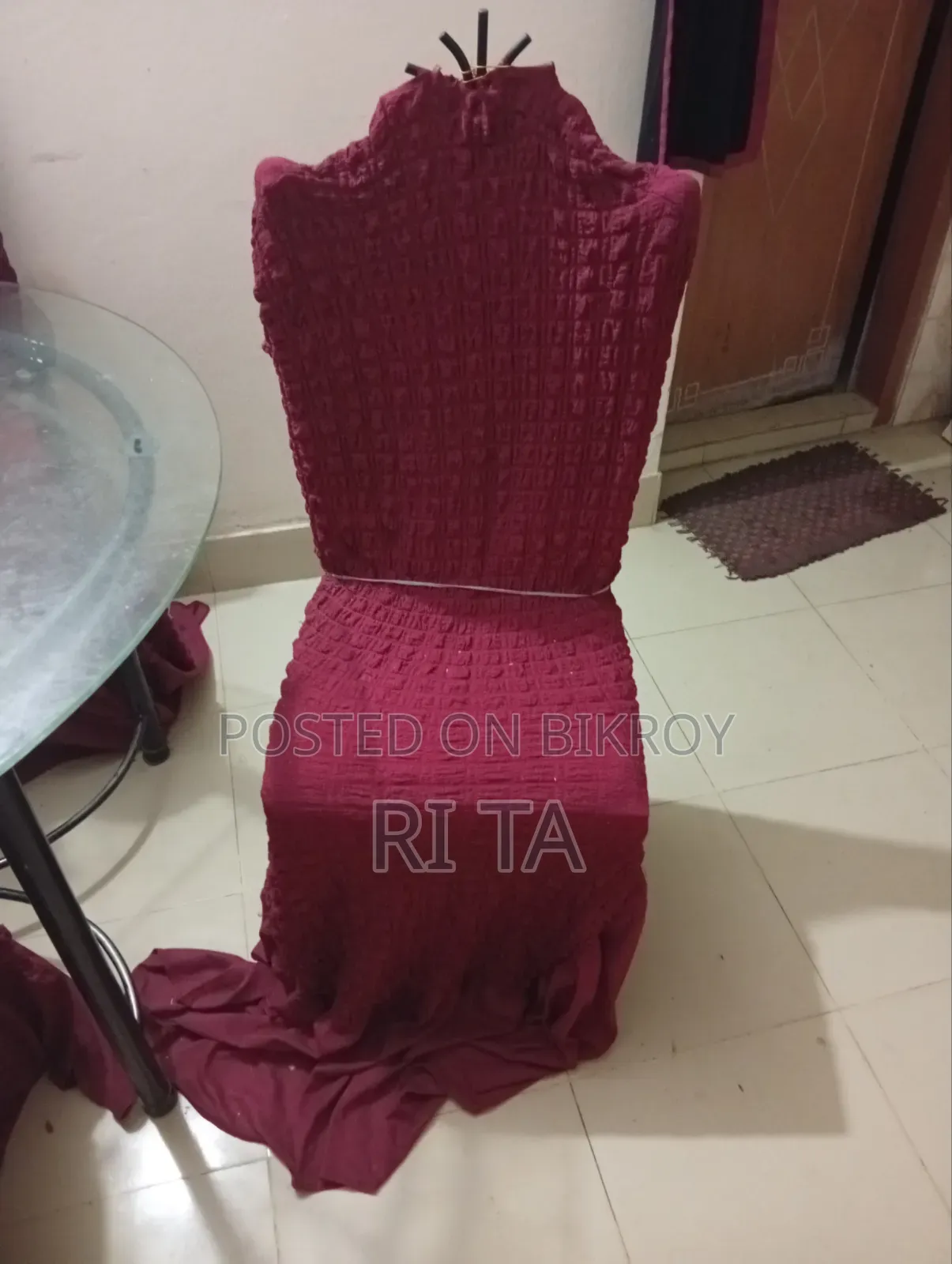Dining table for sale