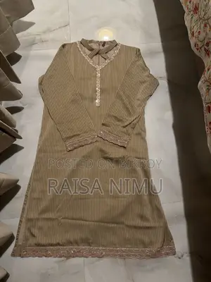 বিক්‍රির জন্য পোশাক
