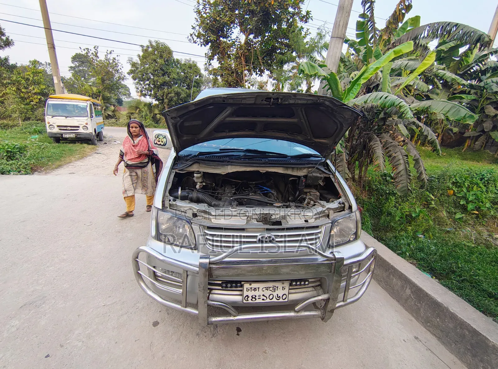 Toyota Noah 2.0 All-Wheel Drive (8 Seater) 2001 Silver