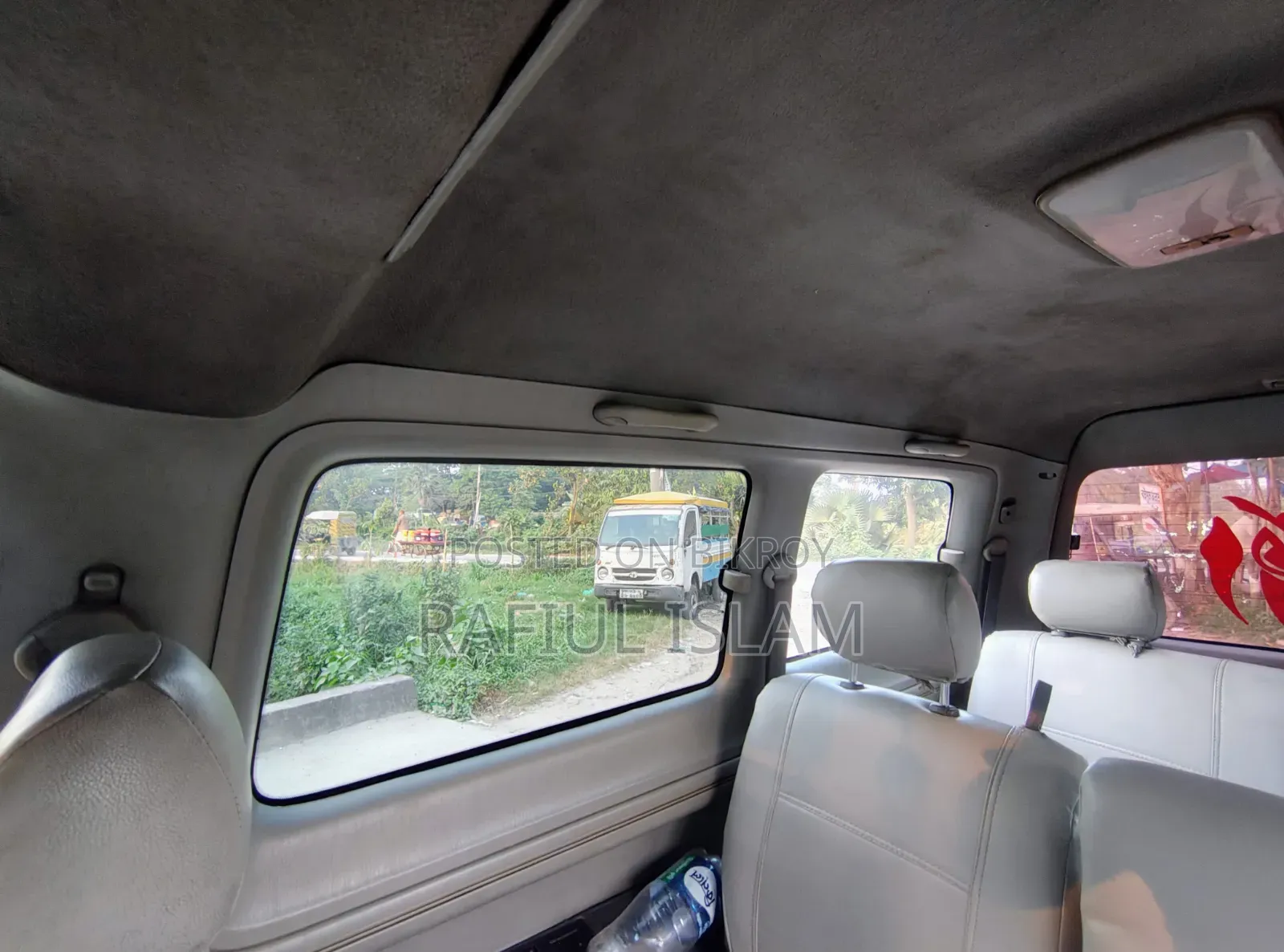 Toyota Noah 2.0 All-Wheel Drive (8 Seater) 2001 Silver